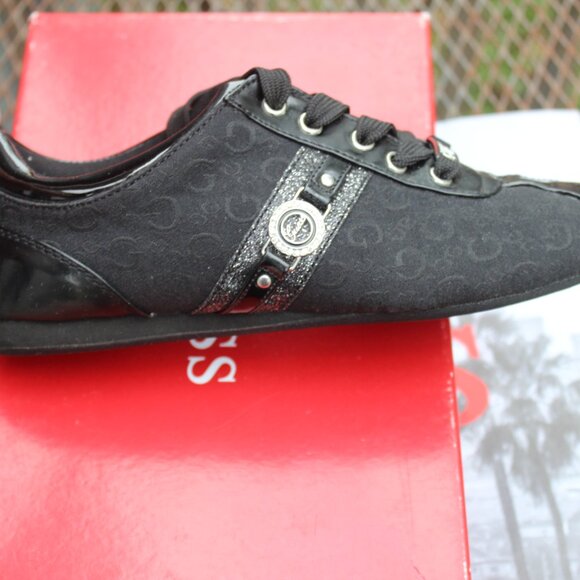 Guess women's sneakers USA 7 EUR 37 - Picture 6 of 7